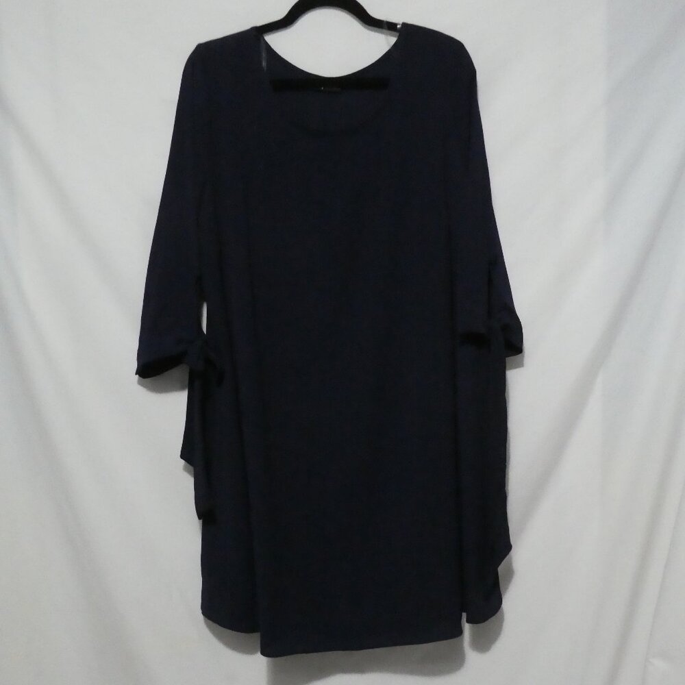 SPIN USA | 1XL | Textured Navy Knee Length Dress With Bow Sleeves | Made In USA